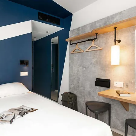 Ibis Budget Centrum Dampoort 2* Ghent
