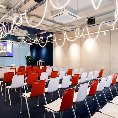 Готель Ibis Budget Centrum Dampoort 2*