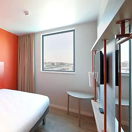 فندق Ibis Budget Centrum Dampoort 2*