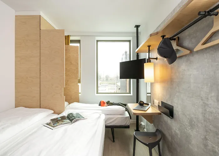 Отель Ibis Budget Centrum Dampoort