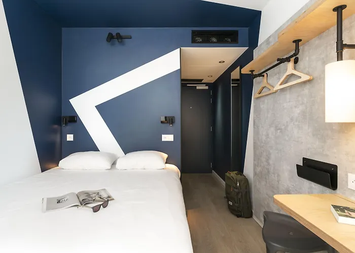 Отель Ibis Budget Centrum Dampoort